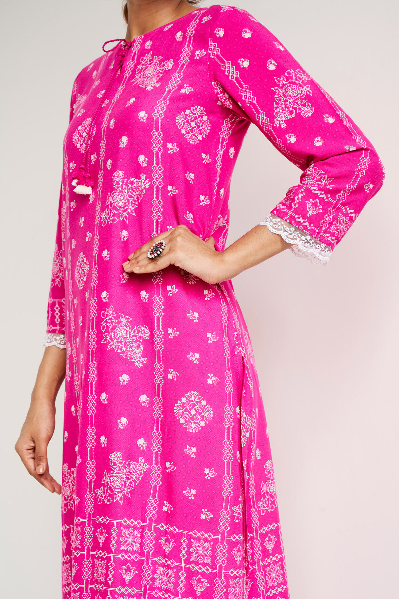 Buy Pink Geometric Straight Kurta Online at Best Price at Global Desi-  FW22GD1003KURY